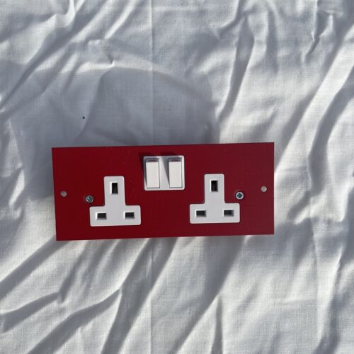 CMD Powerplan PCP401C Clean Earth Twin Switched Socket 4&2 Compt